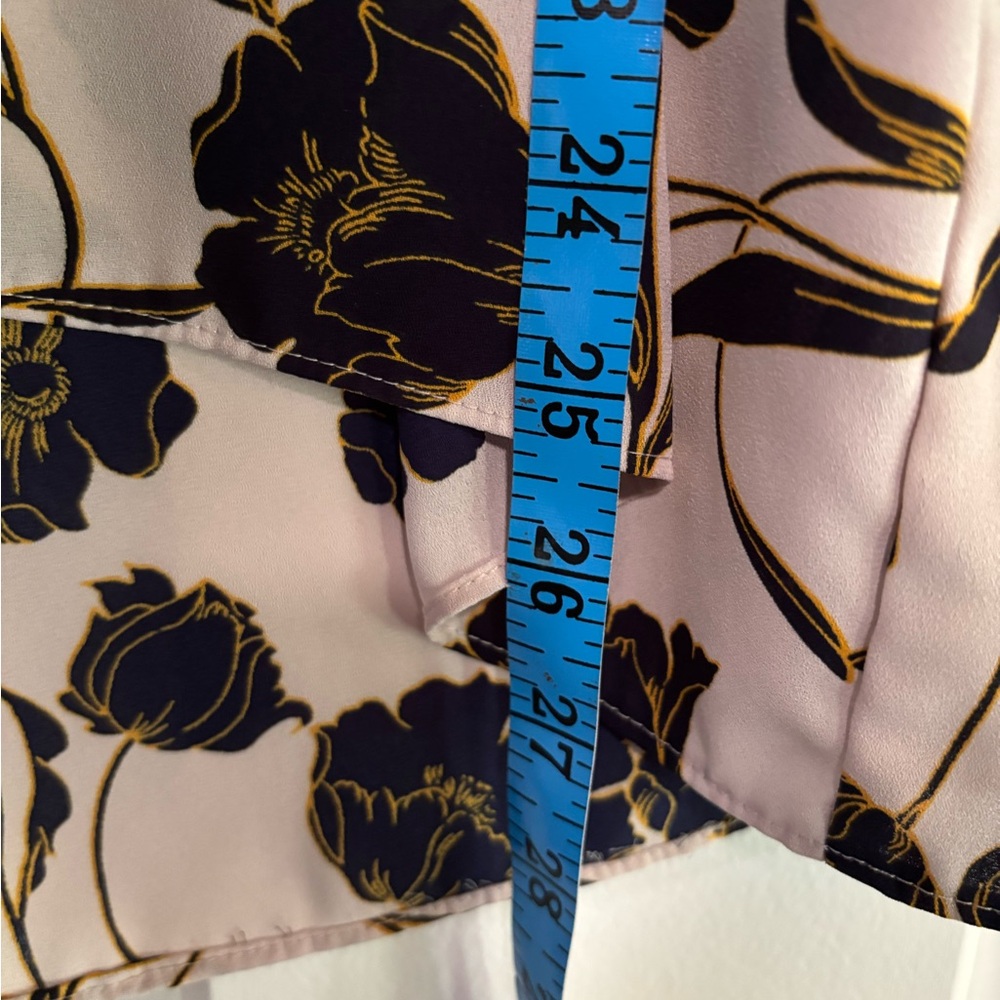 LC Lauren Conrad Floral Blouse with Bell Sleeves, size Medium - Picture 7 of 7